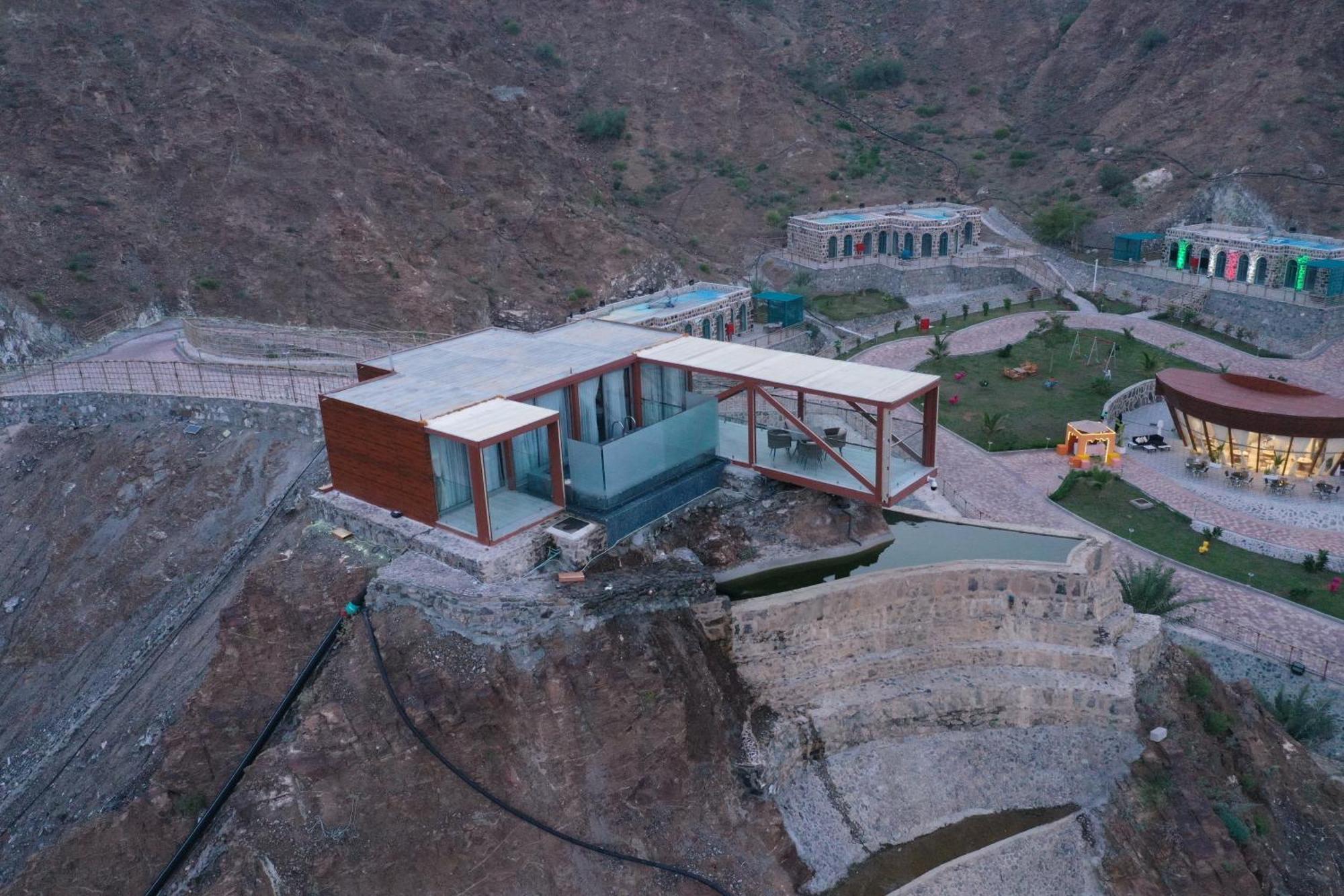Dibba Mountain Park Resort ฟูไจราห์ ภายนอก รูปภาพ