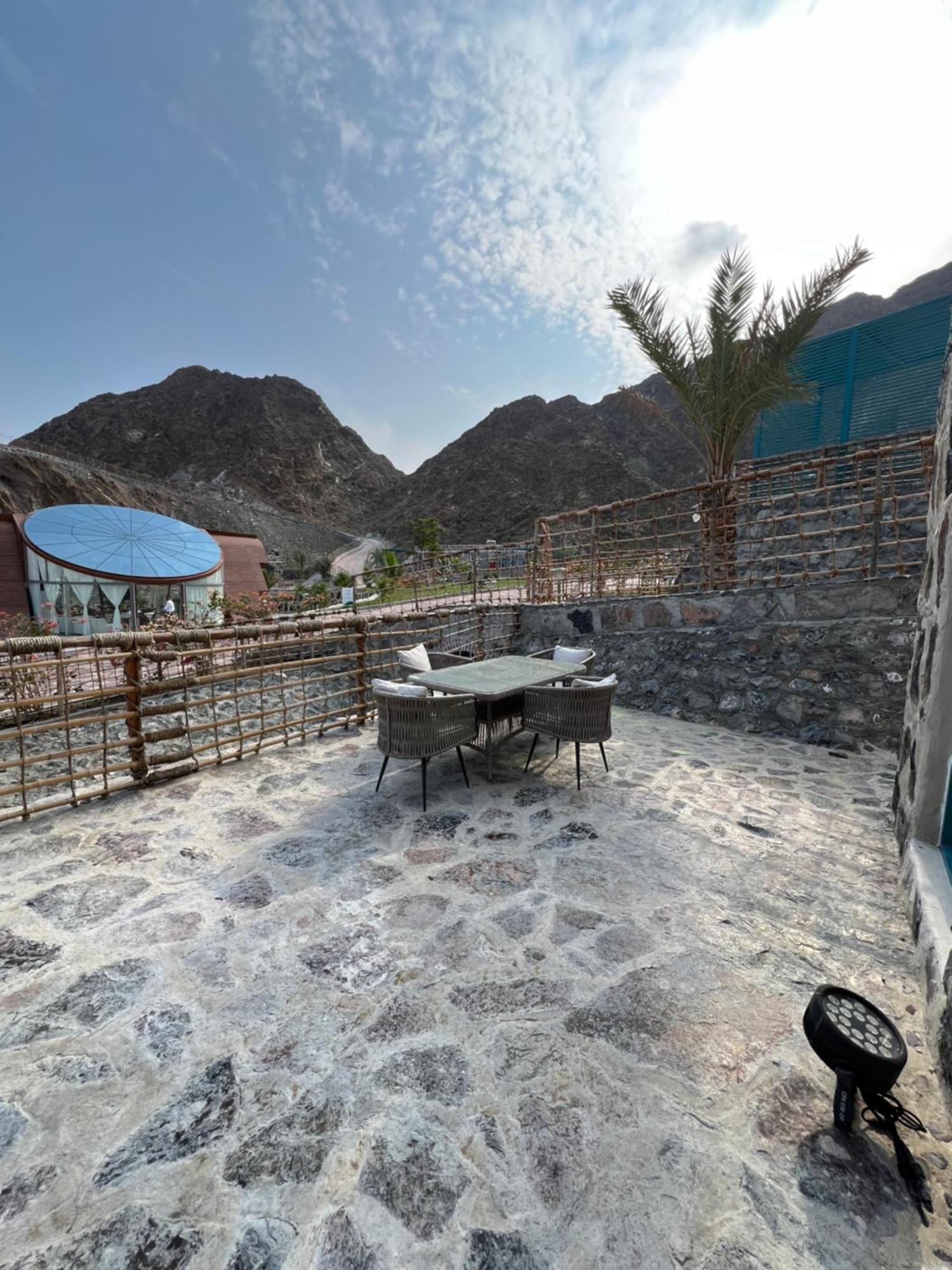 Dibba Mountain Park Resort ฟูไจราห์ ภายนอก รูปภาพ