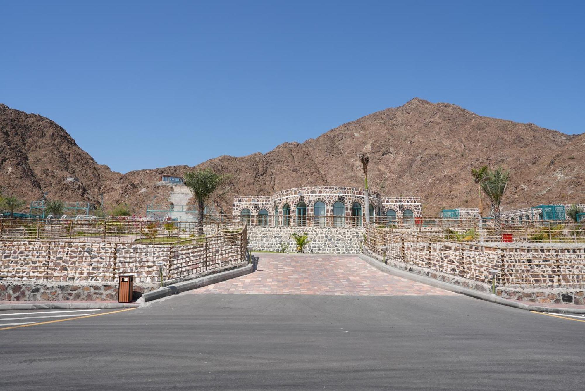 Dibba Mountain Park Resort ฟูไจราห์ ภายนอก รูปภาพ