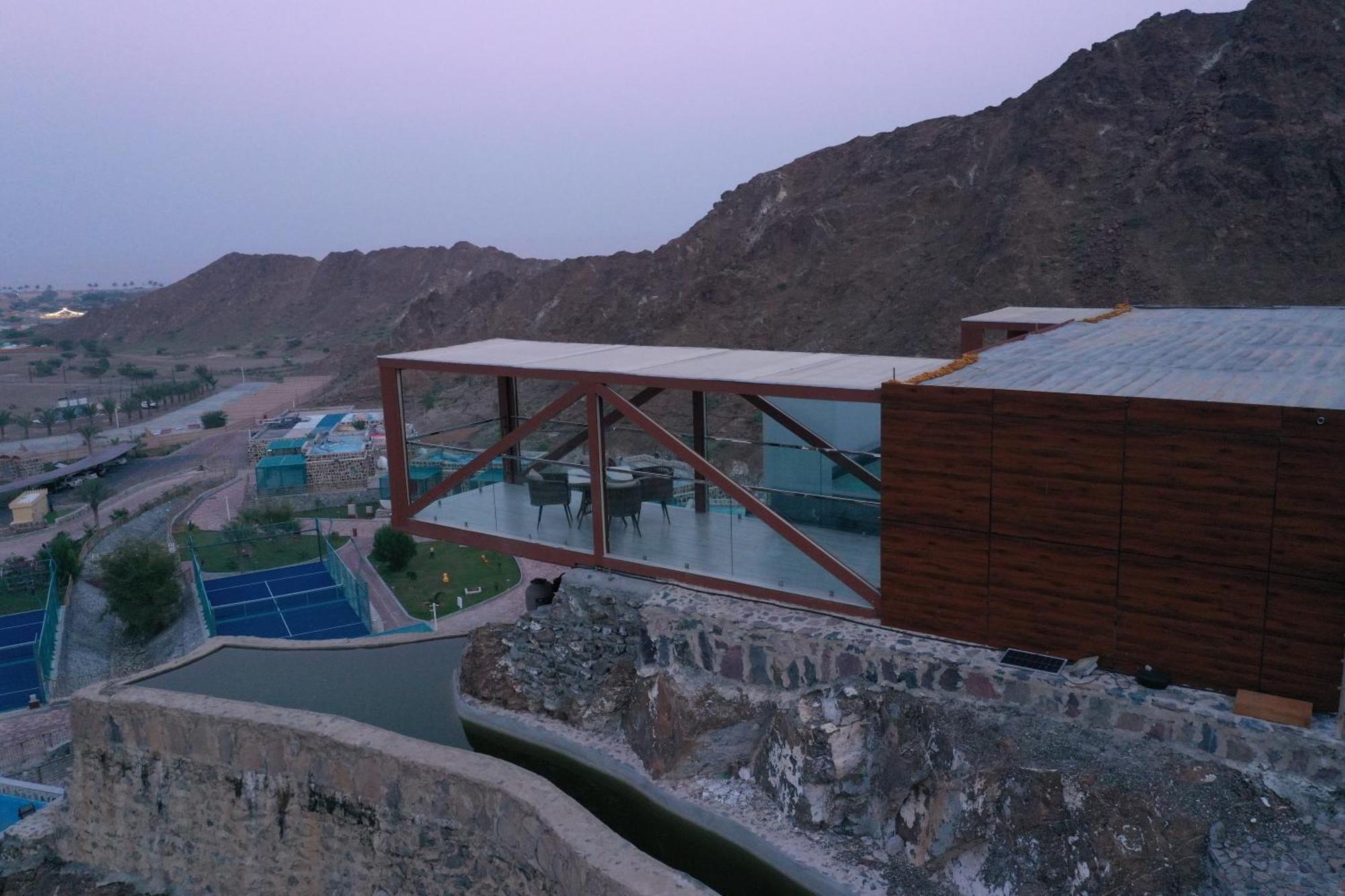 Dibba Mountain Park Resort ฟูไจราห์ ภายนอก รูปภาพ